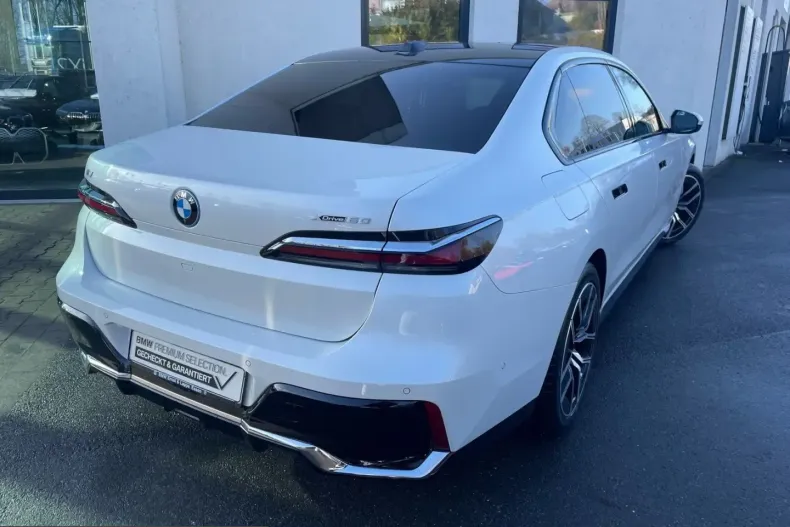 BMW i7 (Seria 7) din 2025 cu 13.533 km - oferta BMW226256 - foto 2