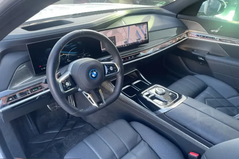 BMW i7 (Seria 7) din 2025 cu 13.533 km - oferta BMW226256 - foto 5