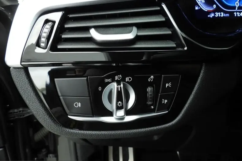 BMW 530 (Seria 5) din 2023 cu 121.000 km - oferta BMW226261 - foto 23