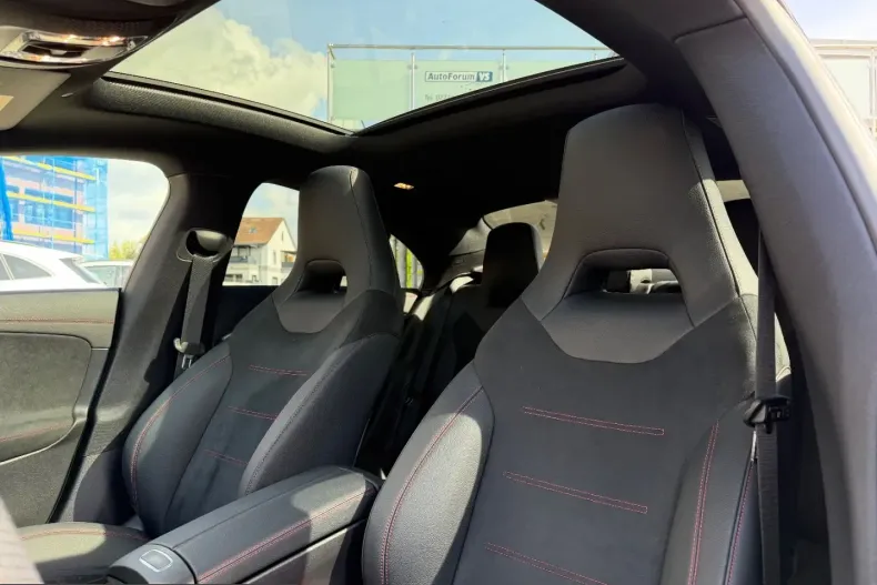 Mercedes-Benz CLA 200 (Clasa CLA) din 2024 cu 22.900 km - oferta MER226272 - foto 12