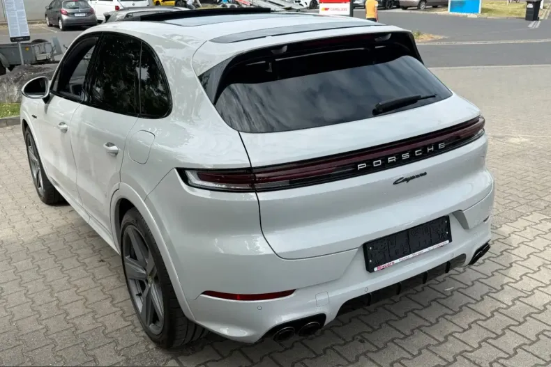 Porsche Cayenne din 2024 cu 55.787 km - oferta POR226281 - foto 23