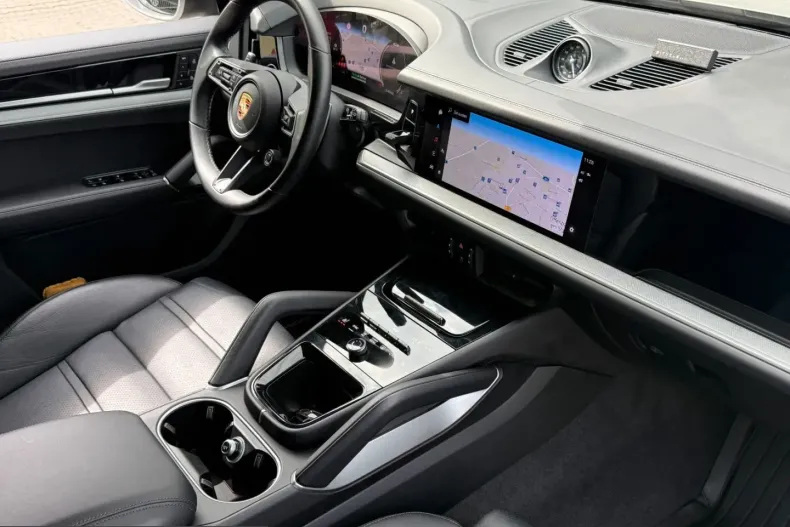 Porsche Cayenne din 2024 cu 55.787 km - oferta POR226281 - foto 24