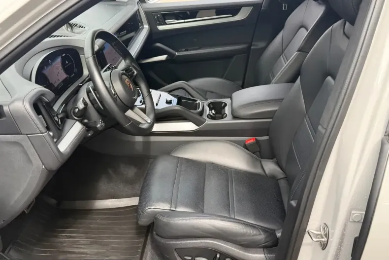 Porsche Cayenne din 2024 cu 55.787 km - oferta POR226281 - foto 36
