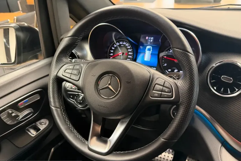 Mercedes-Benz V 300 (Clasa V) din 2023 cu 55.000 km - oferta MER226283 - foto 35