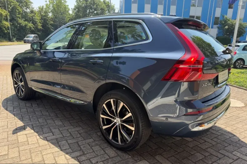 Volvo XC60 din 2023 cu 28.900 km - oferta VOL226286 - foto 4