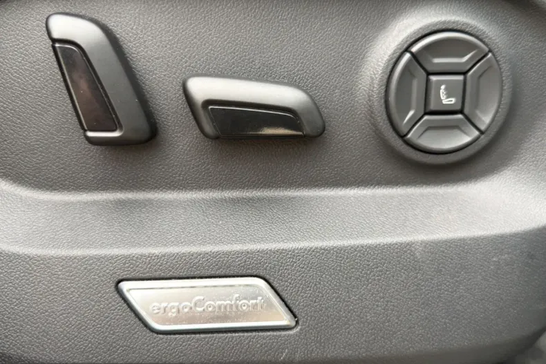 Volkswagen Touareg din 2024 cu 58.000 km - oferta VOL226287 - foto 18