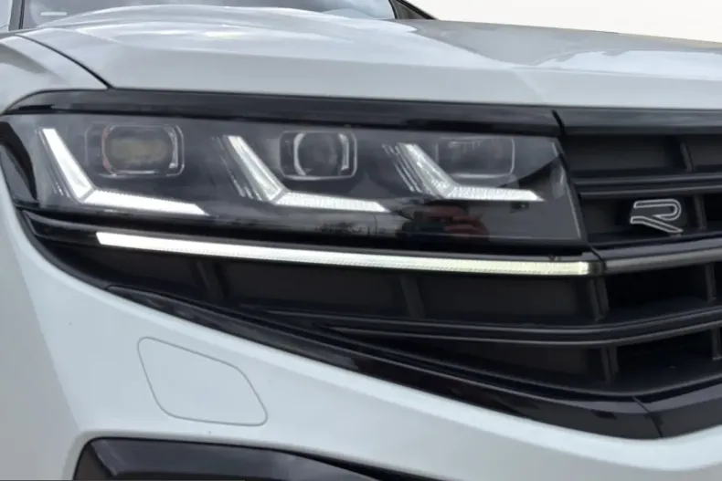 Volkswagen Touareg din 2024 cu 58.000 km - oferta VOL226287 - foto 21