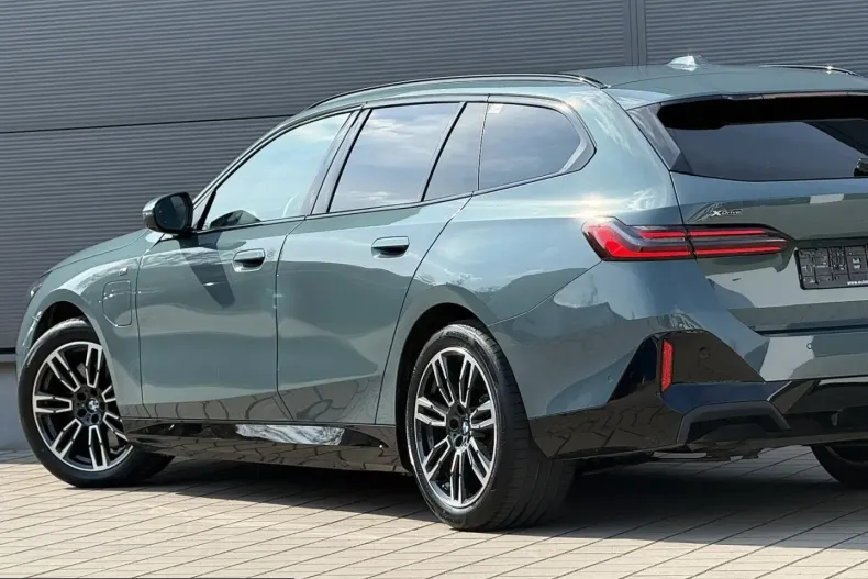 BMW 550 (Seria 5) din 2025 cu 20.558 km - oferta BMW226289 - foto 10