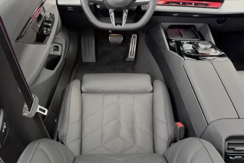 BMW 550 (Seria 5) din 2025 cu 20.558 km - oferta BMW226289 - foto 18