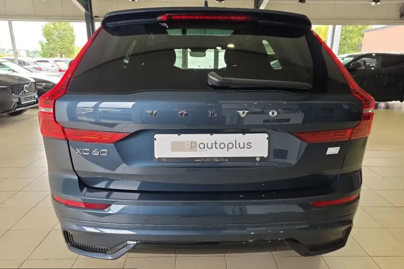 Volvo XC60 din 2023 cu 24.728 km - oferta VOL226292 - foto 8