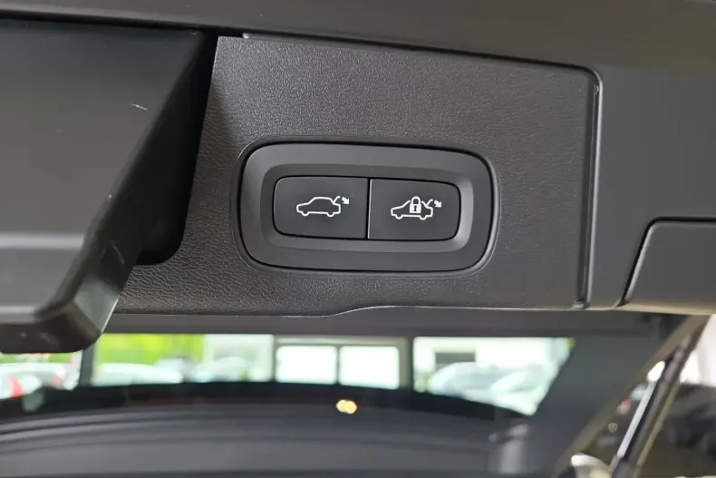 Volvo XC60 din 2023 cu 24.728 km - oferta VOL226292 - foto 16