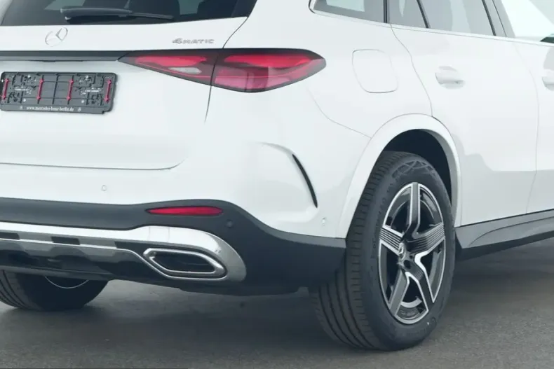 Mercedes-Benz GLC 200 (Clasa GLC) din 2025 cu 10.996 km - oferta MER226300 - foto 9