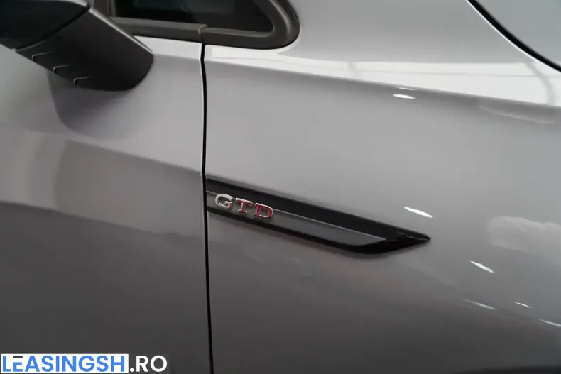 Volkswagen Golf din 2023 cu 54.000 km - oferta VOL226303 - foto 10