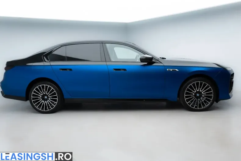 BMW 740 (Seria 7) din 2025 cu 19.000 km - oferta BMW226305 - foto 3