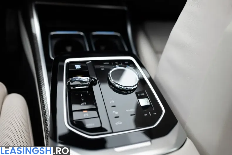 BMW 740 (Seria 7) din 2025 cu 19.000 km - oferta BMW226305 - foto 8