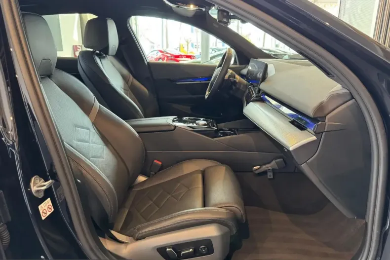 BMW 540 (Seria 5) din 2024 cu 8.000 km - oferta BMW226309 - foto 14