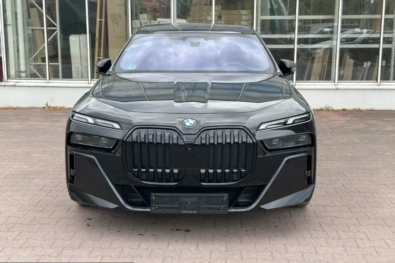 BMW 740 (Seria 7) din 2023 cu 70.383 km - oferta BMW226316 - foto 2