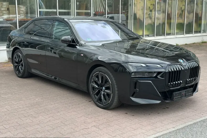 BMW 740 (Seria 7) din 2023 cu 70.383 km - oferta BMW226316 - foto 3