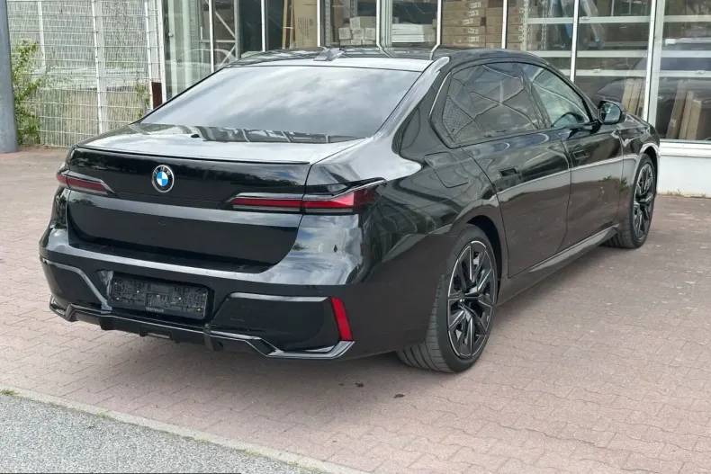 BMW 740 (Seria 7) din 2023 cu 70.383 km - oferta BMW226316 - foto 5