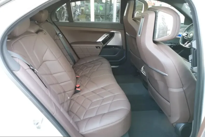 BMW 740 (Seria 7) din 2022 cu 95.894 km - oferta BMW226318 - foto 17