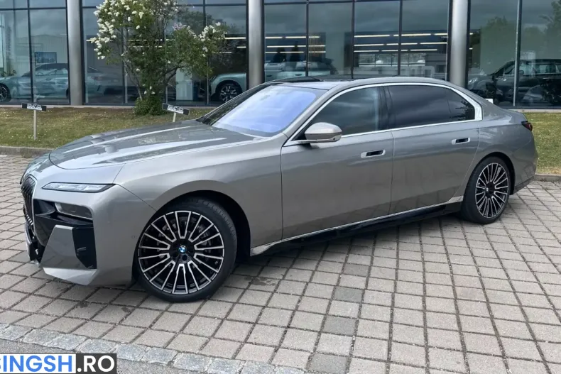 BMW 740 (Seria 7) din 2025 cu 9.700 km - oferta BMW226324 - foto 3