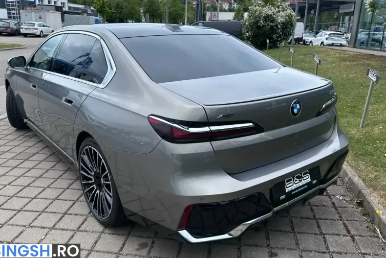 BMW 740 (Seria 7) din 2025 cu 9.700 km - oferta BMW226324 - foto 7