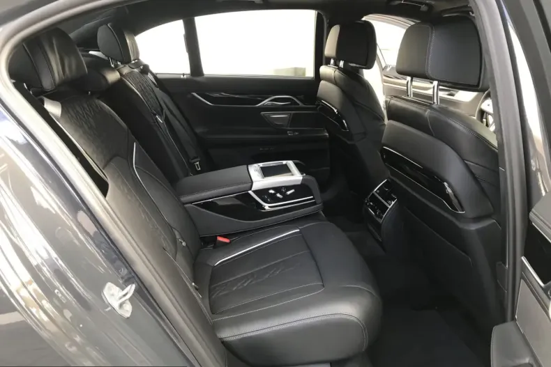BMW 745 (Seria 7) din 2021 cu 84.150 km - oferta BMW226325 - foto 11