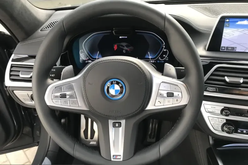 BMW 745 (Seria 7) din 2021 cu 84.150 km - oferta BMW226325 - foto 13