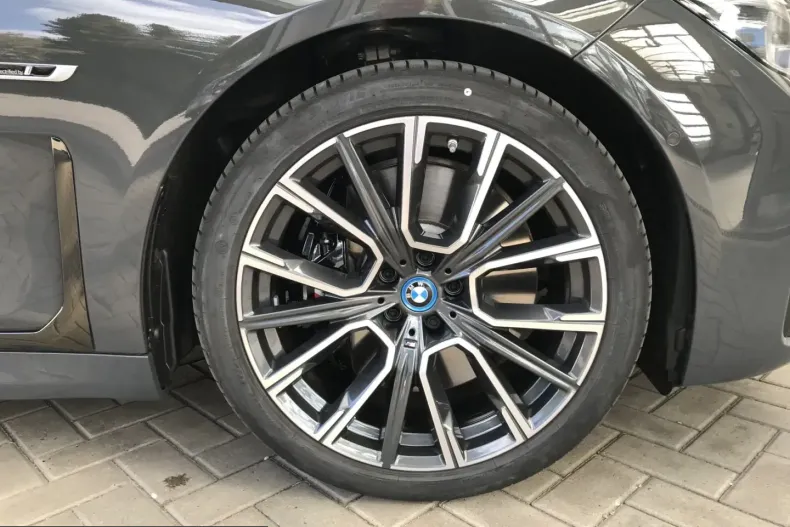 BMW 745 (Seria 7) din 2021 cu 84.150 km - oferta BMW226325 - foto 36