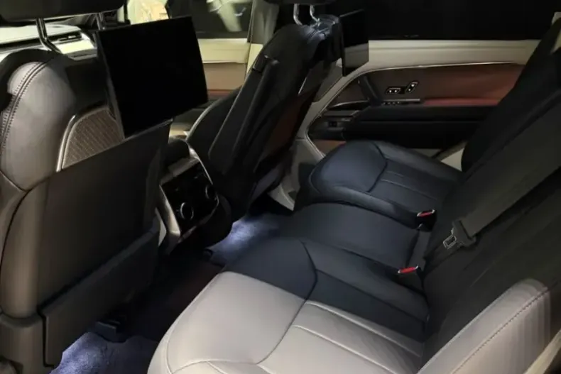 Land Rover Range Rover din 2023 cu 14.000 km - oferta LAN226331 - foto 13