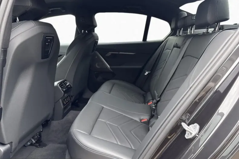 BMW 550 (Seria 5) din 2025 cu 14.042 km - oferta BMW226341 - foto 11