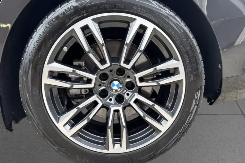 BMW 550 (Seria 5) din 2025 cu 14.042 km - oferta BMW226341 - foto 13