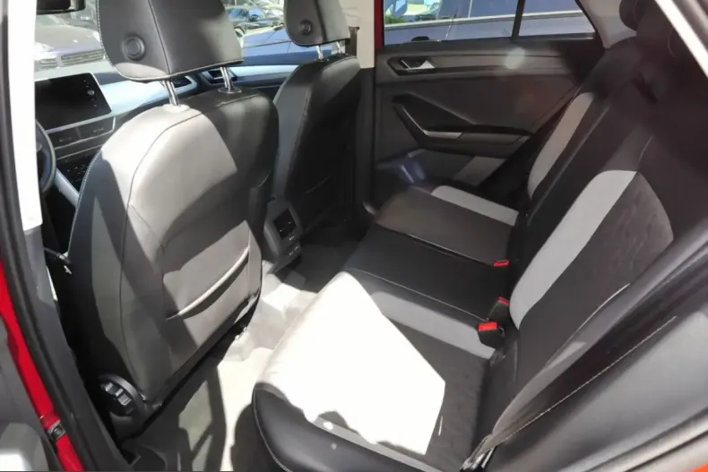 Volkswagen T-Roc din 2025 cu 17.600 km - oferta VOL226342 - foto 10