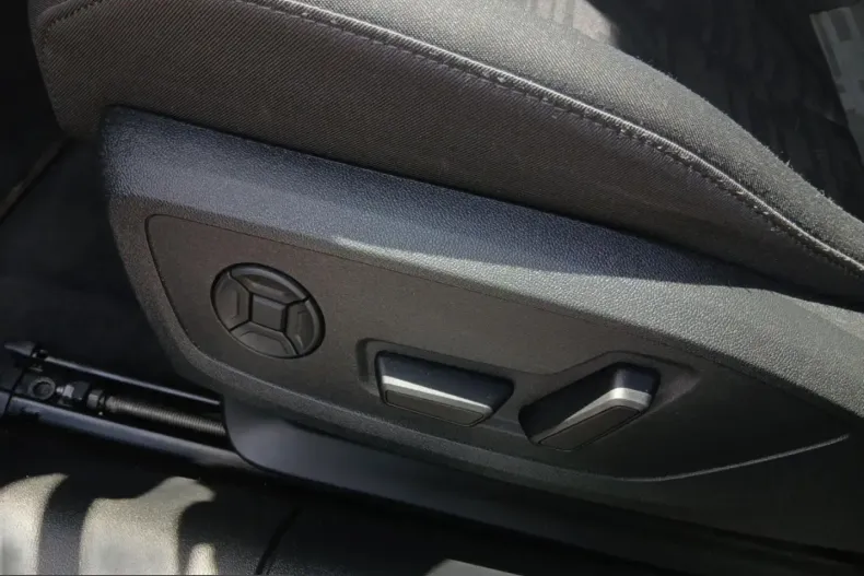 Audi A6 din 2025 cu 30.060 km - oferta AUD226347 - foto 12