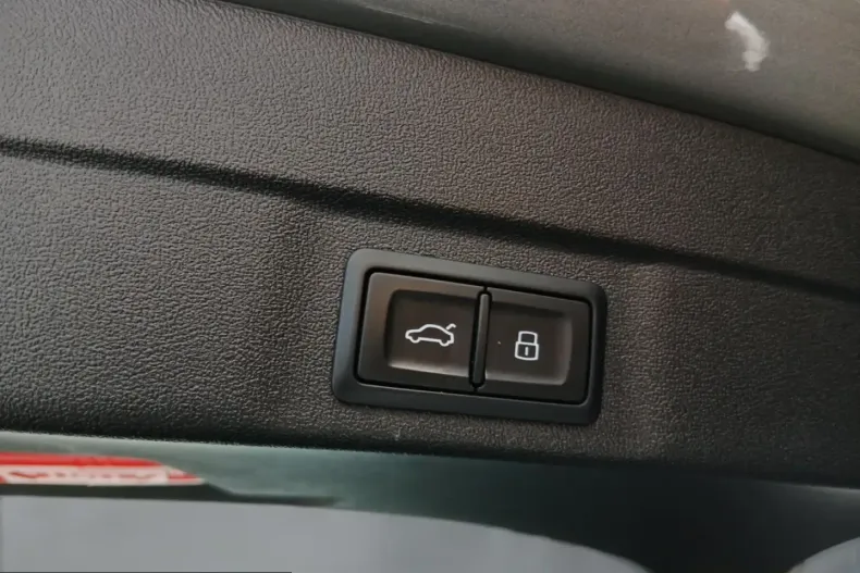 Audi A6 din 2025 cu 30.060 km - oferta AUD226347 - foto 21
