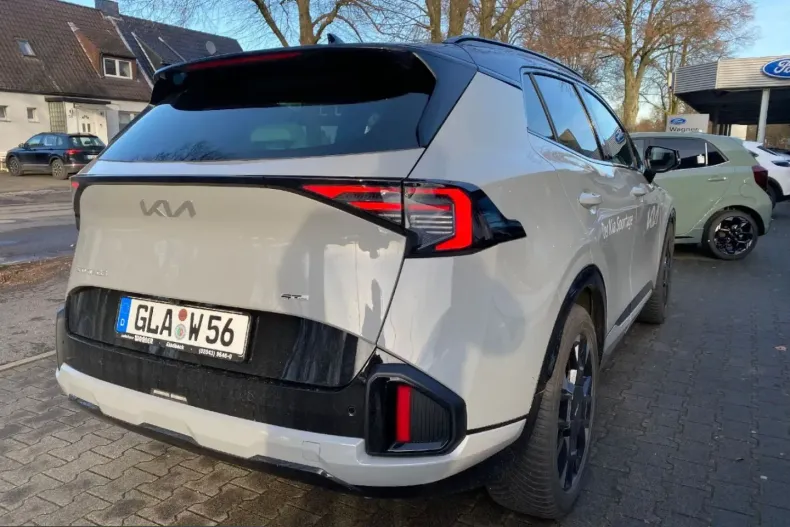 Kia Sportage din 2025 cu 5.000 km - oferta KIA226354 - foto 5