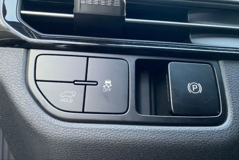 Kia Sportage din 2025 cu 5.000 km - oferta KIA226354 - foto 9