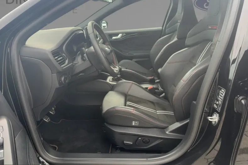 Ford Focus din 2025 cu 24.408 km - oferta FOR226356 - foto 7