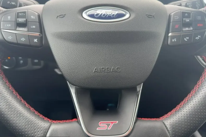 Ford Focus din 2025 cu 24.408 km - oferta FOR226356 - foto 9