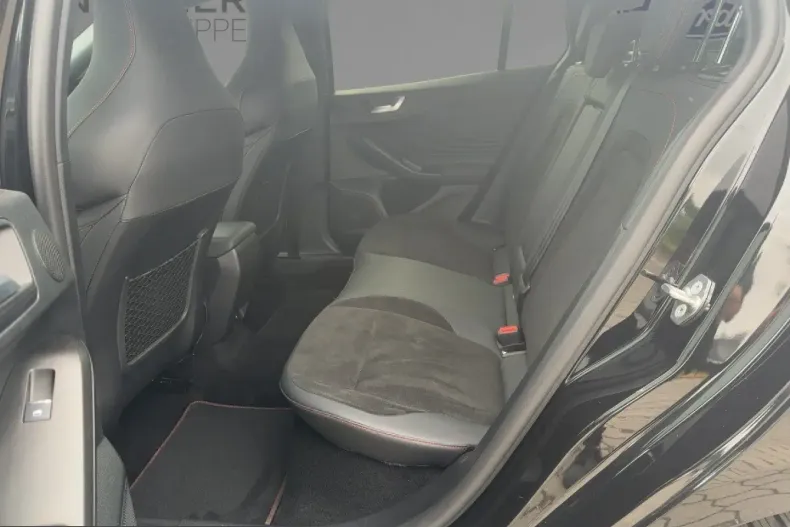 Ford Focus din 2025 cu 24.408 km - oferta FOR226356 - foto 15