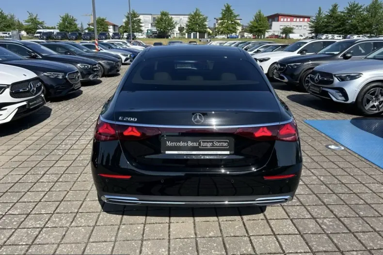 Mercedes-Benz E 200 (Clasa E) din 2025 cu 23.425 km - oferta MER226367 - foto 2