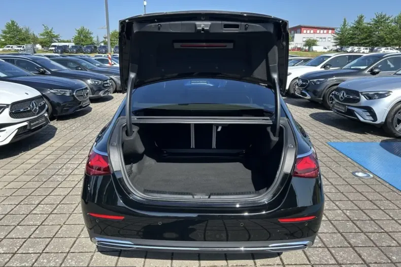 Mercedes-Benz E 200 (Clasa E) din 2025 cu 23.425 km - oferta MER226367 - foto 20