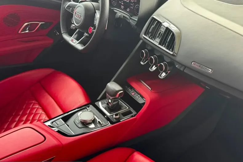 Audi R8 din 2024 cu 12.600 km - oferta AUD226372 - foto 15