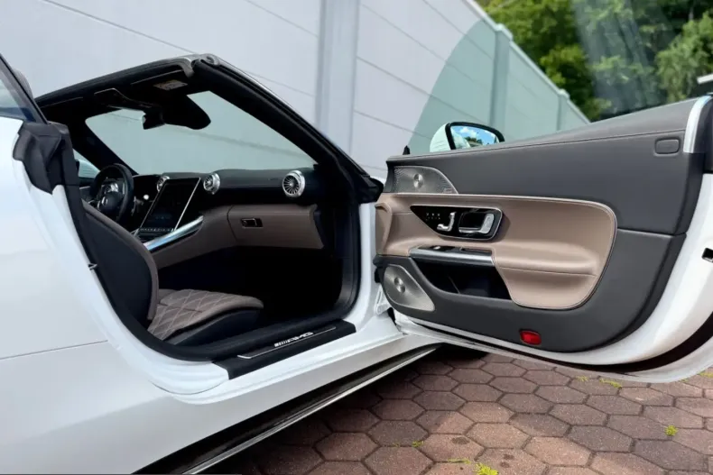 Mercedes-Benz SL 63 AMG (Clasa SL) din 2023 cu 109.000 km - oferta MER226373 - foto 20