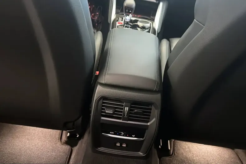 BMW M3 (Seria 3) din 2022 cu 29.617 km - oferta BMW226375 - foto 18