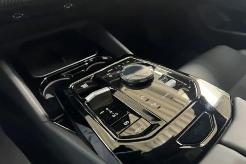 BMW 540 (Seria 5) din 2025 cu 19.950 km - oferta BMW226377 - foto 13