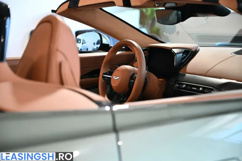 Aston Martin V8 Vantage din 2025 cu 9.720 km - oferta AST226378 - foto 32