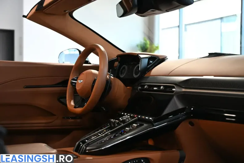 Aston Martin V8 Vantage din 2025 cu 9.720 km - oferta AST226378 - foto 38