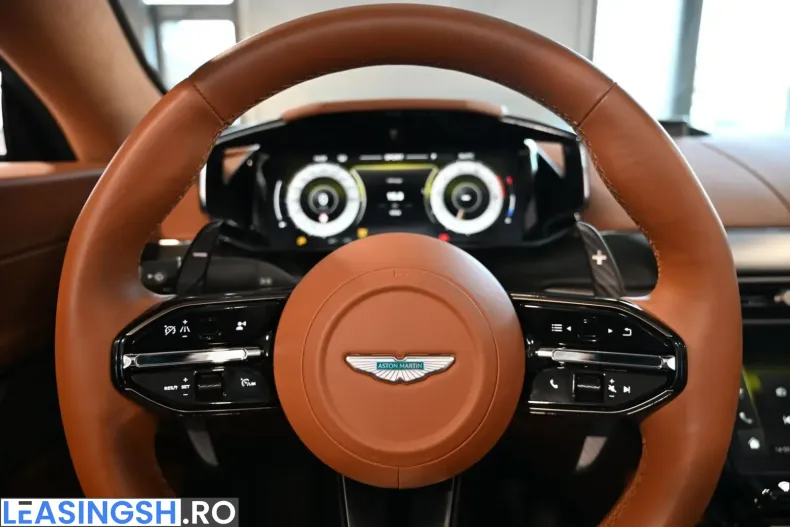 Aston Martin V8 Vantage din 2025 cu 9.720 km - oferta AST226378 - foto 40