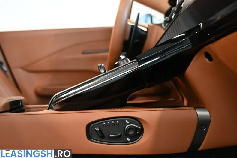 Aston Martin V8 Vantage din 2025 cu 9.720 km - oferta AST226378 - foto 46